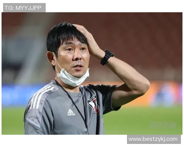 自卑足球明星背后的故事与奋斗历程揭秘